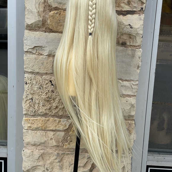 Long blonde Swisslace Wig 613 - Picture 10 of 10